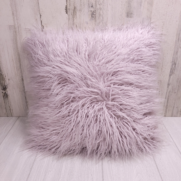 Poly Filled Faux Mongolian Fur Throw Pillow NWT - Picture 1 of 5